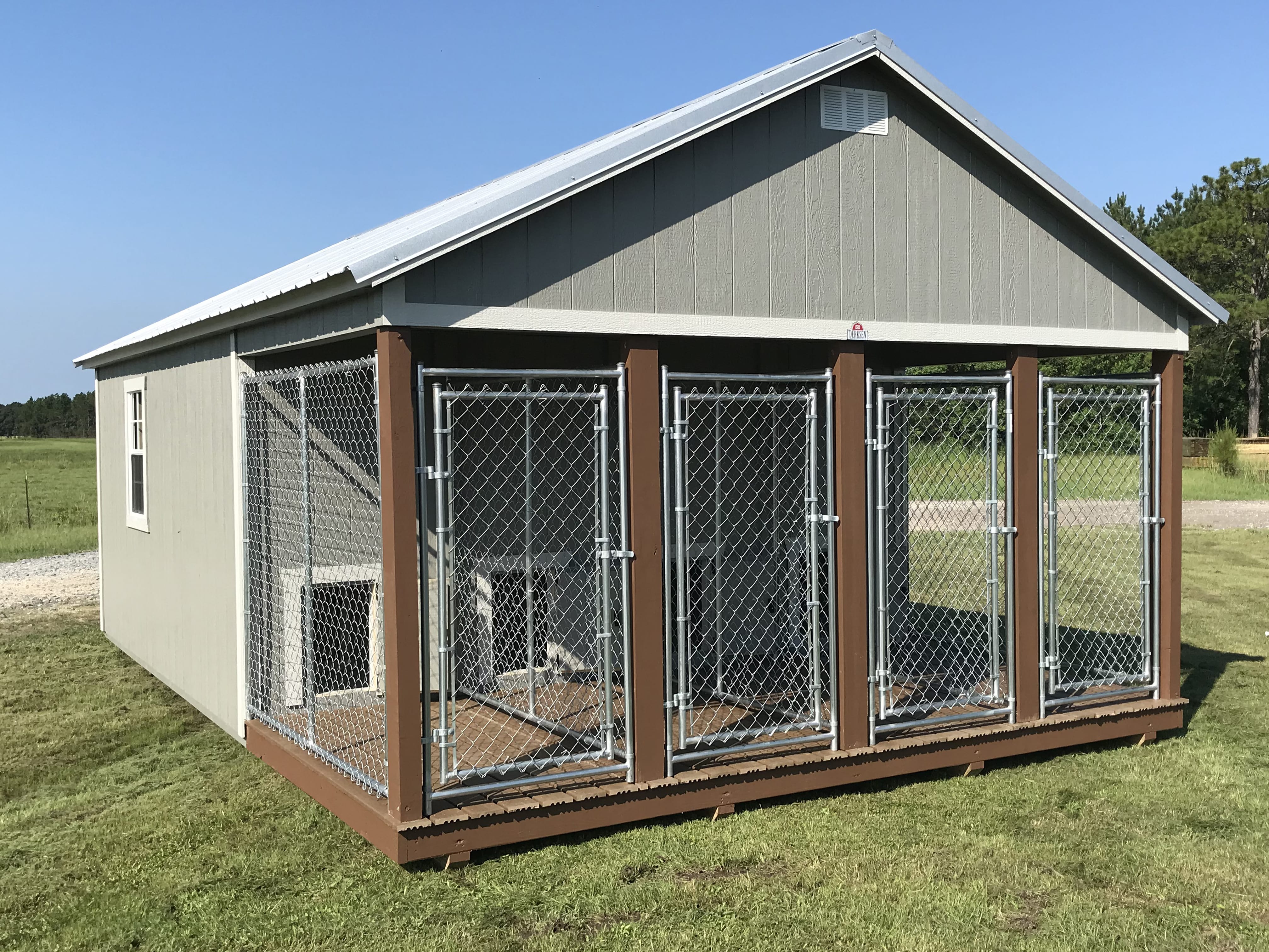 OUTDOOR 4 BOX DOG KENNEL